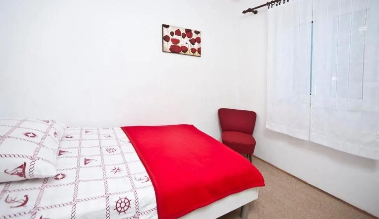 Villa Doris Trogir 0*,