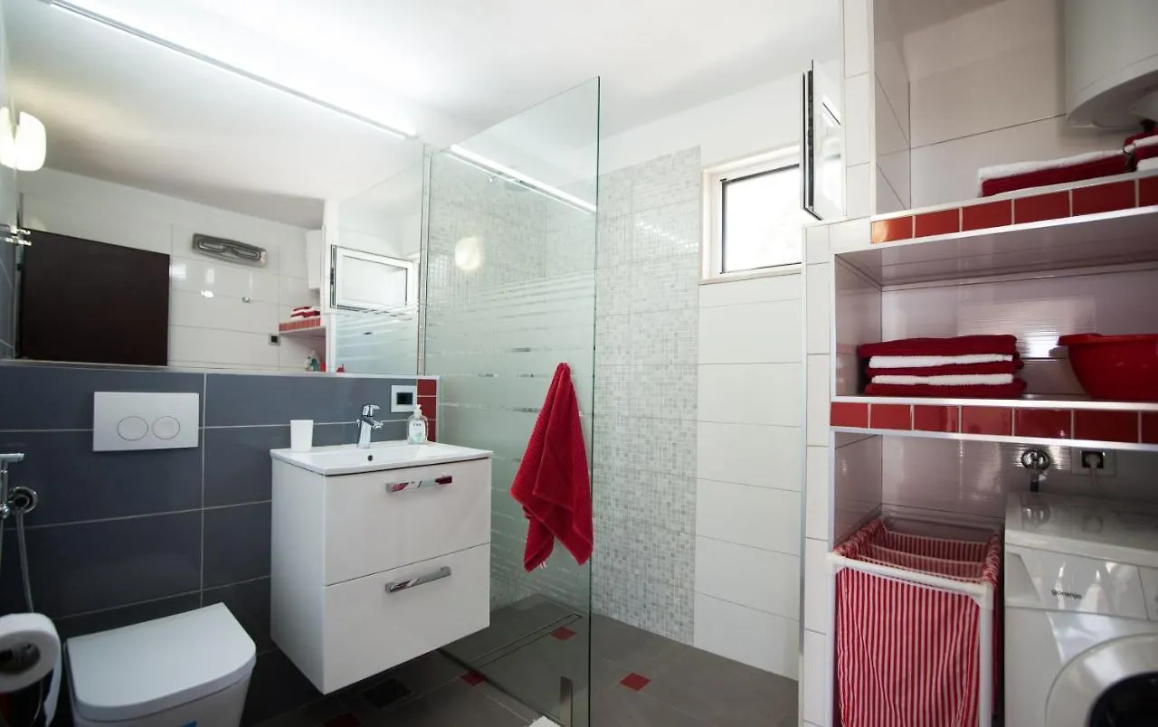 Villa Doris Trogir 0*,
