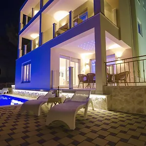 Luxury Star Lights - Heated Pool, Hot Tub, Gym, Billiard Trogir